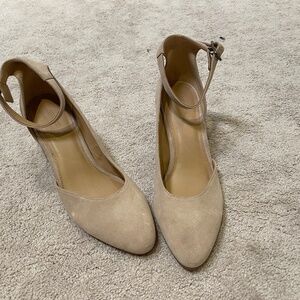 Soludos high heel size 10 beige genuine suede leather